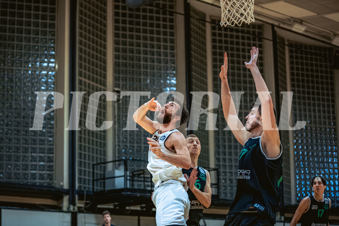 Basketball, Basketball Zweite Liga 2022/23, Grunddurchgang 6.Runde, Basket Flames, Union Deutsch Wagram Alligators, Evan Frank (24)