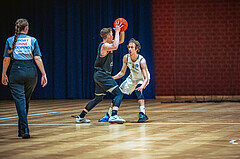 Basketball, Basketball Zweite Liga 2022/23, Grunddurchgang 6.Runde, Basket Flames, Union Deutsch Wagram Alligators, Jan Kvasnicka (7), Patrick Fister (13)