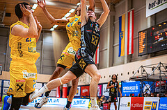 Basketball, Win2Day Superliga 2022/23, Viertelfinale Spiel 4, SKN St. Pölten Basketball, Raiffeisen Flyers Wels, Christopher Ferguson (20), Gavrilo Tepic (4)