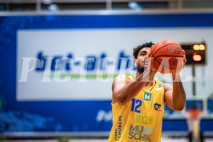 Basketball, Win2Day Superliga 2022/23, Viertelfinale Spiel 4, SKN St. Pölten Basketball, Raiffeisen Flyers Wels, Rashaan Guylain Mbemba (12)