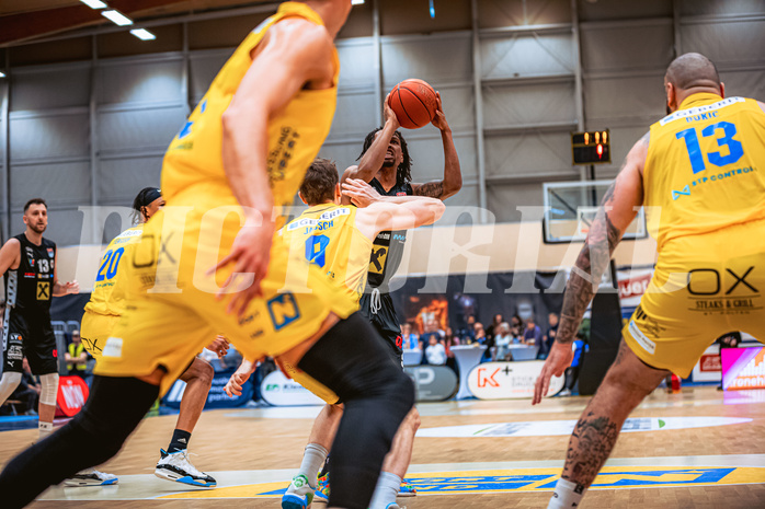 Basketball, Win2Day Superliga 2022/23, Viertelfinale Spiel 4, SKN St. Pölten Basketball, Raiffeisen Flyers Wels, Terell Allen (5)