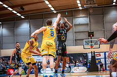 Basketball, Win2Day Superliga 2022/23, Viertelfinale Spiel 4, SKN St. Pölten Basketball, Raiffeisen Flyers Wels, Roman Jagsch (9), Terell Allen (5)