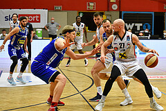 Basketball Superliga 2020/21, Grunddurchgang 6.Runde Flyers Wels vs. Swans Gmunden, Daniel Friedrich (6), Christian Von Fintel (27), Enis Murati (4),

