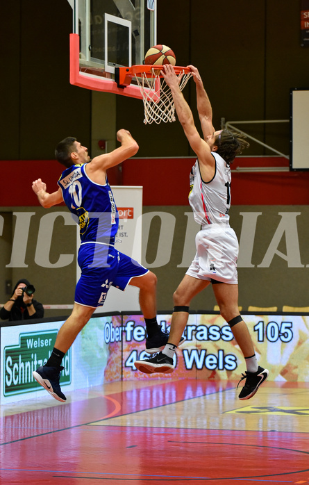 Basketball Superliga 2020/21, Grunddurchgang 6.Runde Flyers Wels vs. Swans Gmunden, Toni Blazan (10), Erwin Zulic (11),
