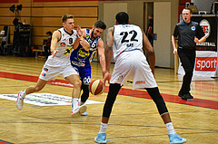 Basketball Superliga 2020/21, Grunddurchgang 6.Runde Flyers Wels vs. Swans Gmunden, Danilo Tepic (9), Daniel Friedrich (6), Jarvis Ray (22),

