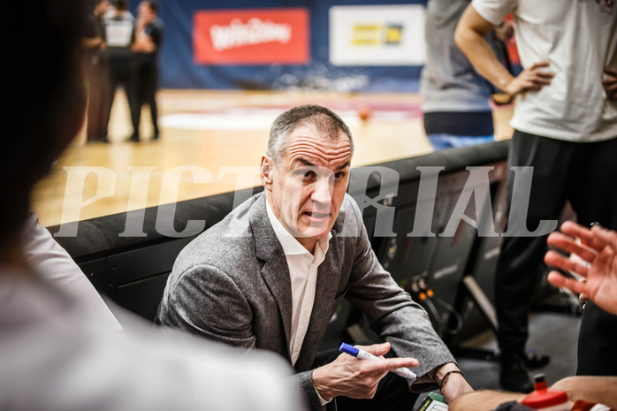 Basketball, win2day Basketball Superliga 2022/23, Grunddurchgang 8.Runde, Traiskirchen Lions, Oberwart Gunners, Radomir Mijanovic (Head Coach)