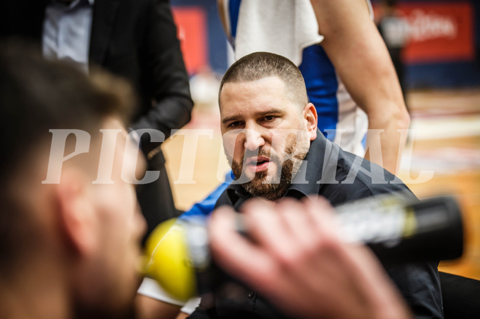 Basketball, win2day Basketball Superliga 2022/23, Grunddurchgang 8.Runde, Traiskirchen Lions, Oberwart Gunners, Horst Leitner (Coach)