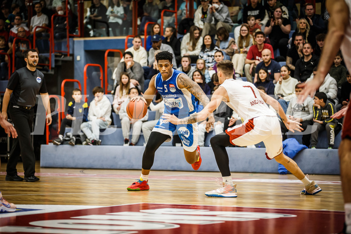 Basketball, win2day Basketball Superliga 2022/23, Grunddurchgang 8.Runde, Traiskirchen Lions, Oberwart Gunners, Rob Howard (5)