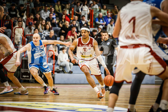Basketball, win2day Basketball Superliga 2022/23, Grunddurchgang 8.Runde, Traiskirchen Lions, Oberwart Gunners, Evan Taylor (10)