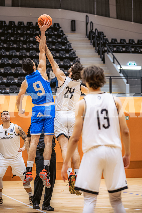 Basketball, Basketball Zweite Liga 2022/23, Grunddurchgang 11.Runde, Basket Flames, Pirlo Kufstein Towers, Luka Kraljic (9), Evan Frank (24)
