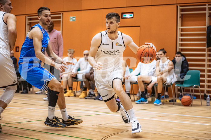 Basketball, Basketball Zweite Liga 2022/23, Grunddurchgang 11.Runde, Basket Flames, Pirlo Kufstein Towers, Jernej Andolsek Heine (1)