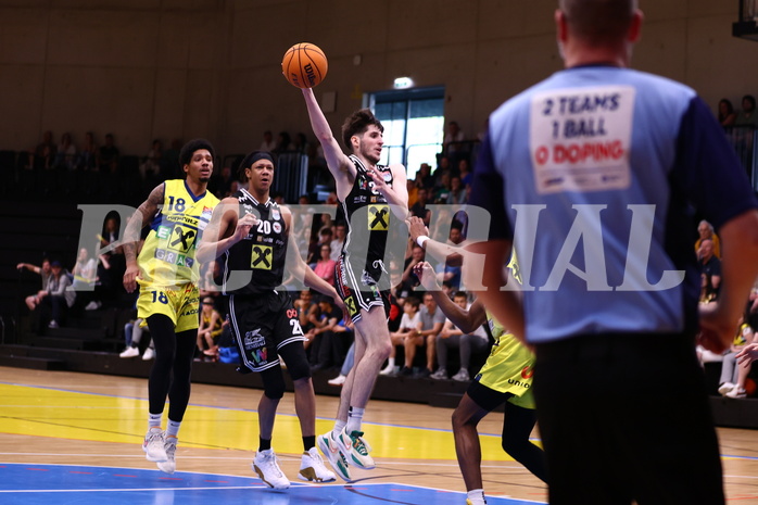 07.04.2024, Graz, Raiffeisen Sportpark Graz, Basketball Superliga 2023/24, Platzierungsrunde, Runde 9, UBSC Raiffeisen Graz - Raiffeisen Flyers Wels 