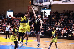 07.04.2024, Graz, Raiffeisen Sportpark Graz, Basketball Superliga 2023/24, Platzierungsrunde, Runde 9, UBSC Raiffeisen Graz - Raiffeisen Flyers Wels 