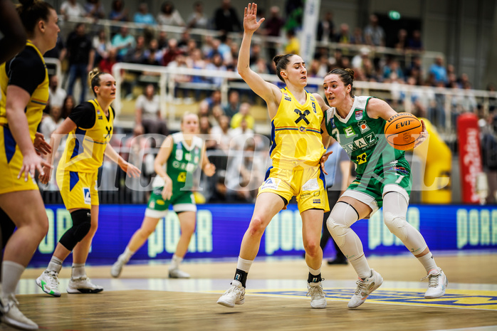 Basketball, Win2Day Basketball Damen Superliga 2023/24, Playoff, Finale Spiel 3, SKN St. Pölten, UBI Graz, Michaela Wildbacher (9), Simone Schwarzinger (7)