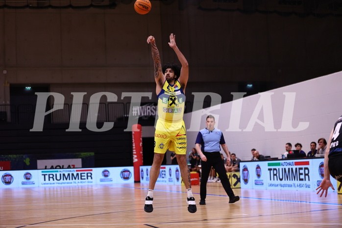 07.04.2024, Graz, Raiffeisen Sportpark Graz, Basketball Superliga 2023/24, Platzierungsrunde, Runde 9, UBSC Raiffeisen Graz - Raiffeisen Flyers Wels 