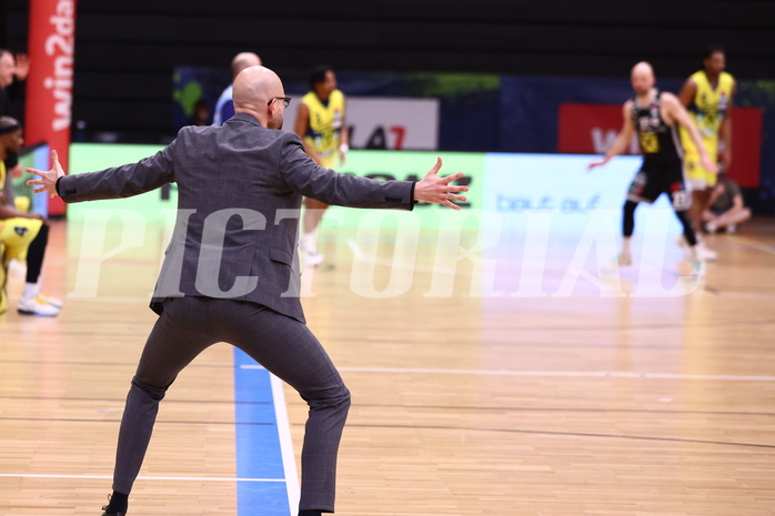 07.04.2024, Graz, Raiffeisen Sportpark Graz, Basketball Superliga 2023/24, Platzierungsrunde, Runde 9, UBSC Raiffeisen Graz - Raiffeisen Flyers Wels 