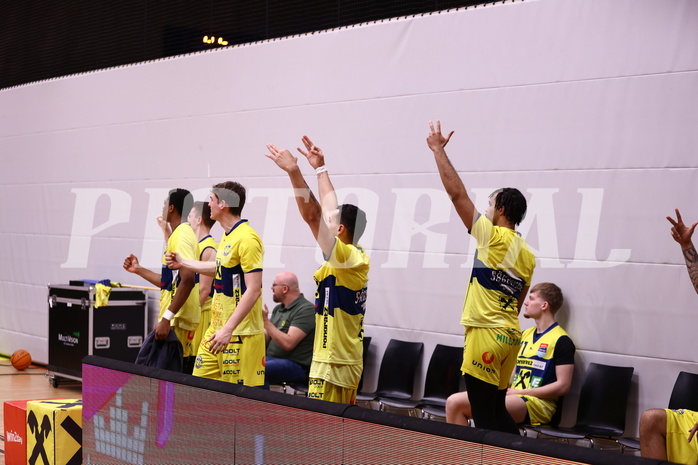 07.04.2024, Graz, Raiffeisen Sportpark Graz, Basketball Superliga 2023/24, Platzierungsrunde, Runde 9, UBSC Raiffeisen Graz - Raiffeisen Flyers Wels 