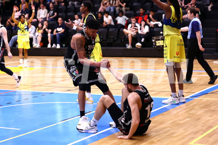 07.04.2024, Graz, Raiffeisen Sportpark Graz, Basketball Superliga 2023/24, Platzierungsrunde, Runde 9, UBSC Raiffeisen Graz - Raiffeisen Flyers Wels 
