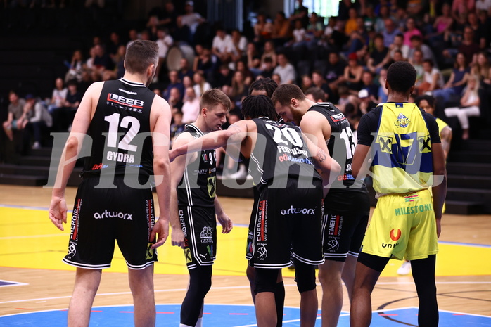 07.04.2024, Graz, Raiffeisen Sportpark Graz, Basketball Superliga 2023/24, Platzierungsrunde, Runde 9, UBSC Raiffeisen Graz - Raiffeisen Flyers Wels 