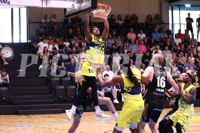 07.04.2024, Graz, Raiffeisen Sportpark Graz, Basketball Superliga 2023/24, Platzierungsrunde, Runde 9, UBSC Raiffeisen Graz - Raiffeisen Flyers Wels 