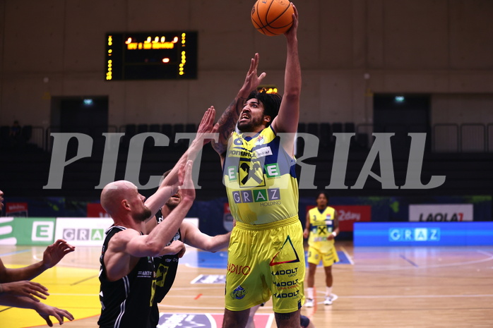 07.04.2024, Graz, Raiffeisen Sportpark Graz, Basketball Superliga 2023/24, Platzierungsrunde, Runde 9, UBSC Raiffeisen Graz - Raiffeisen Flyers Wels 