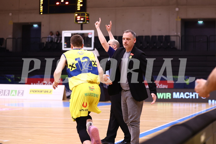 07.04.2024, Graz, Raiffeisen Sportpark Graz, Basketball Superliga 2023/24, Platzierungsrunde, Runde 9, UBSC Raiffeisen Graz - Raiffeisen Flyers Wels 