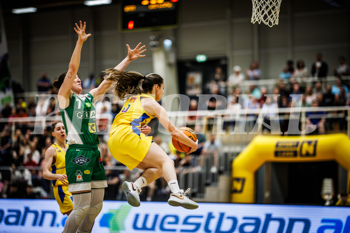 Basketball, Win2Day Basketball Damen Superliga 2023/24, Playoff, Finale Spiel 3, SKN St. Pölten, UBI Graz, Simone Schwarzinger (7), Anna Kolyandrova (2)
