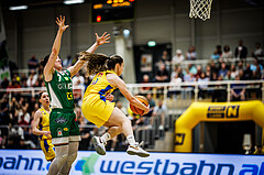 Basketball, Win2Day Basketball Damen Superliga 2023/24, Playoff, Finale Spiel 3, SKN St. Pölten, UBI Graz, Simone Schwarzinger (7), Anna Kolyandrova (2)
