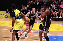07.04.2024, Graz, Raiffeisen Sportpark Graz, Basketball Superliga 2023/24, Platzierungsrunde, Runde 9, UBSC Raiffeisen Graz - Raiffeisen Flyers Wels 