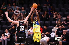 07.04.2024, Graz, Raiffeisen Sportpark Graz, Basketball Superliga 2023/24, Platzierungsrunde, Runde 9, UBSC Raiffeisen Graz - Raiffeisen Flyers Wels 