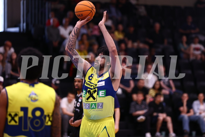 07.04.2024, Graz, Raiffeisen Sportpark Graz, Basketball Superliga 2023/24, Platzierungsrunde, Runde 9, UBSC Raiffeisen Graz - Raiffeisen Flyers Wels 