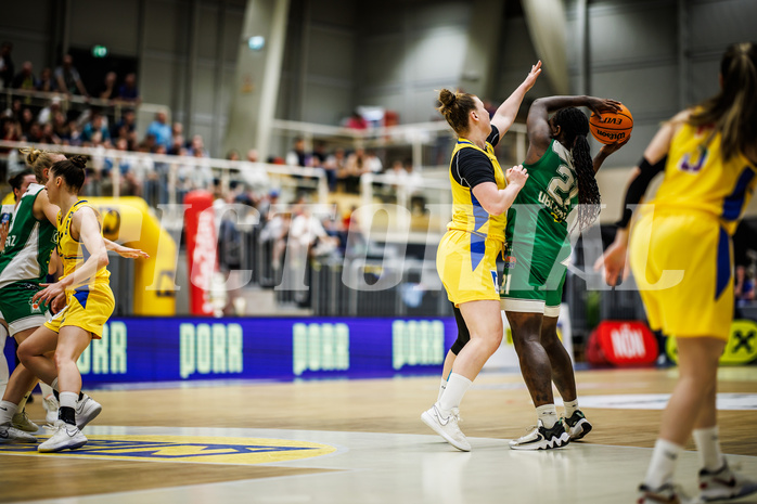 Basketball, Win2Day Basketball Damen Superliga 2023/24, Playoff, Finale Spiel 3, SKN St. Pölten, UBI Graz, Nina Krisper (11), Janet Oriakhi (21)