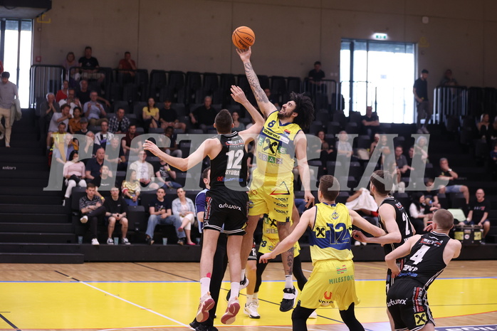 07.04.2024, Graz, Raiffeisen Sportpark Graz, Basketball Superliga 2023/24, Platzierungsrunde, Runde 9, UBSC Raiffeisen Graz - Raiffeisen Flyers Wels 