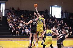 07.04.2024, Graz, Raiffeisen Sportpark Graz, Basketball Superliga 2023/24, Platzierungsrunde, Runde 9, UBSC Raiffeisen Graz - Raiffeisen Flyers Wels 
