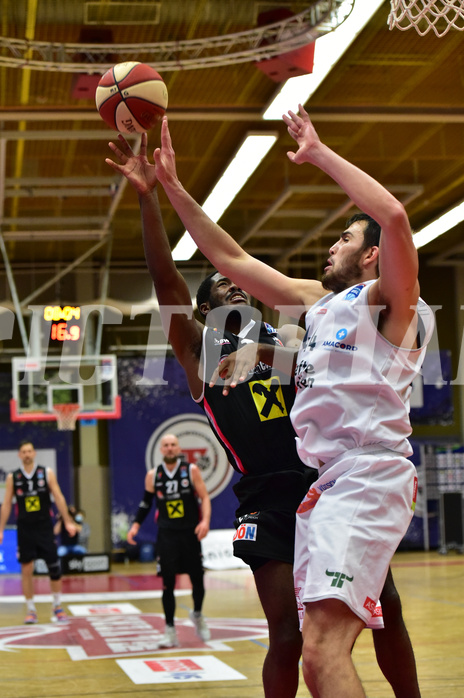 Basketball Superliga 2020/21, Grunddurchgang 11.Runde Flyers Wels vs. Kapfenberg Bulls, Austen Awosika (1), Alexander James Herrera (44)

