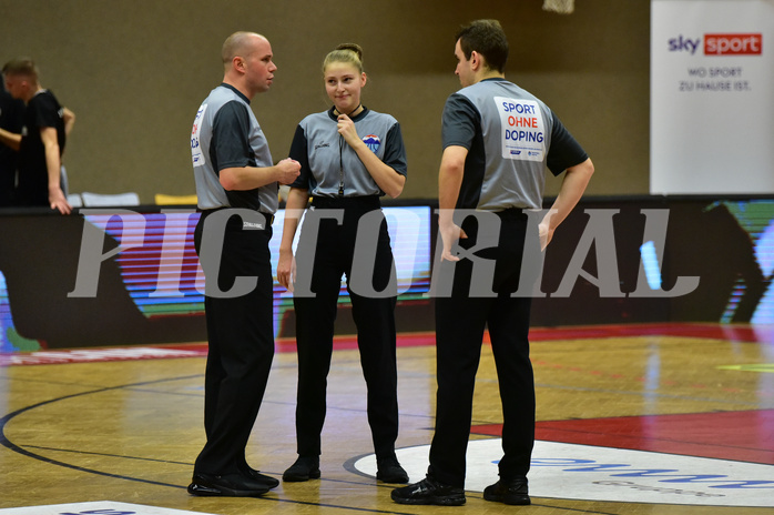 Basketball Superliga 2020/21, Grunddurchgang 11.Runde Flyers Wels vs. Kapfenberg Bulls, Christoph Rohacky, Aleksandar Radonjic, Aurora Wörzner,

