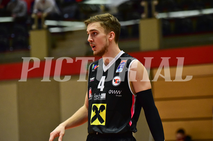 Basketball Superliga 2020/21, Grunddurchgang 11.Runde Flyers Wels vs. Kapfenberg Bulls, Jan Raszdevsek (4),

