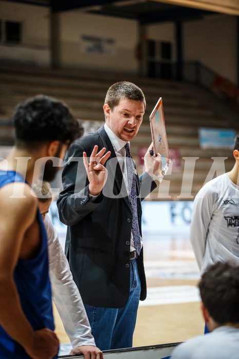 Basketball, bet-at-home Basketball Superliga 2020/21, Grunddurchgang 11. Runde, Oberwart Gunners, Vienna DC Timberwolves, Hubert Schmidt (Headcoach)