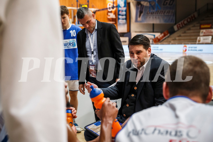 Basketball, bet-at-home Basketball Superliga 2020/21, Grunddurchgang, 11. Runde, Oberwart Gunners, Vienna D.C. Timberwolves, Horst Leitner (Coach)