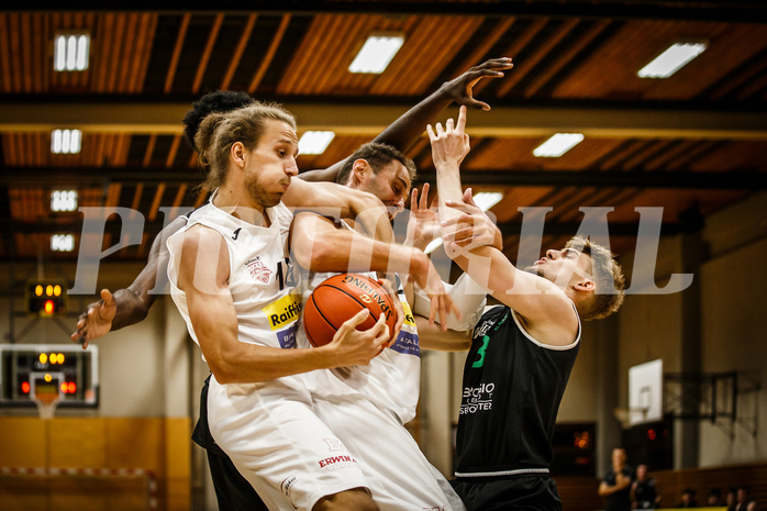 Basketball, Basketball Zweite Liga 2021/22, Grunddurchgang 1. Runde, Mattersburg Rocks, Deutsch Wagram Alligators, Lukas GLUDOVATZ (16); Fuad MEMCIC (42)