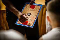 Basketball, Basketball Zweite Liga 2021/22, Grunddurchgang 1. Runde, Mattersburg Rocks, Deutsch Wagram Alligators, James WILLIAMS (Headcoach); Board; Features