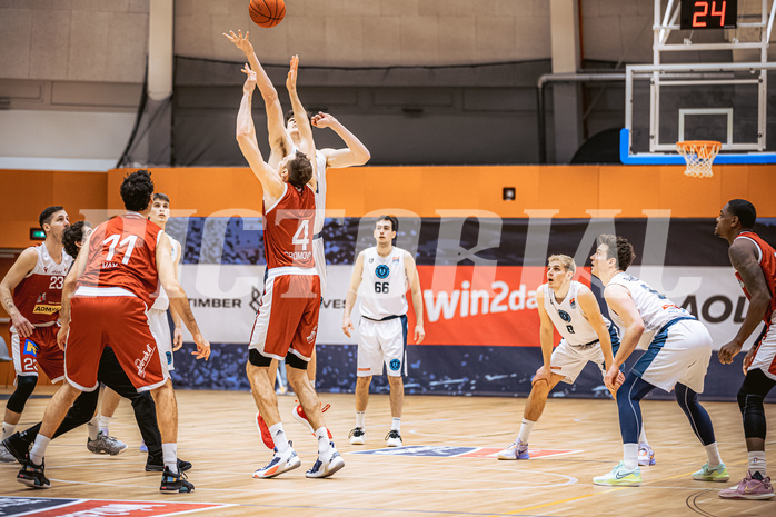 Basketball, Win2Day Superliga 2022/23, Grunddurchgang 15.Runde, Vienna Timberwolves, Arkadia Traiskirchen Lions, Ilja Gromovs (4), Chris Vogt (33)