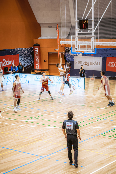Basketball, Win2Day Superliga 2022/23, Grunddurchgang 15.Runde, Vienna Timberwolves, Arkadia Traiskirchen Lions, Jakob Lohr (12), Evan Taylor (10)