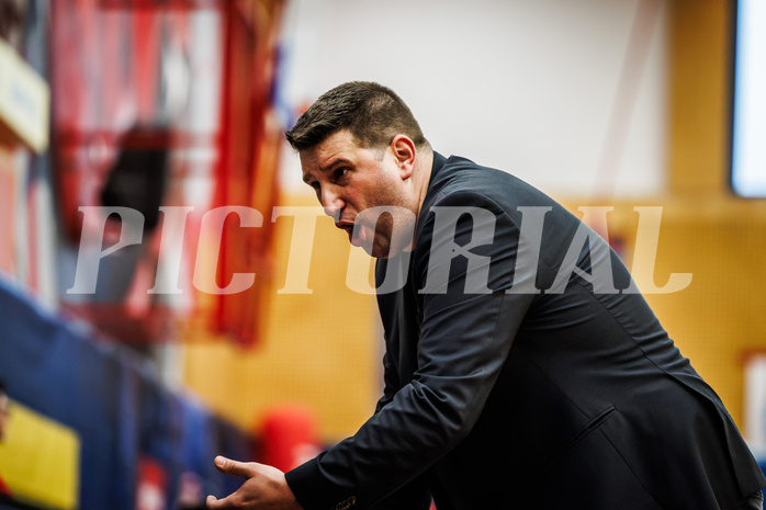 Basketball, win2day Basketball Superliga 2023/24, Halbfinale Spiel 1, Traiskirchen Lions, Oberwart Gunners, Horst Leitner (Head Coach)