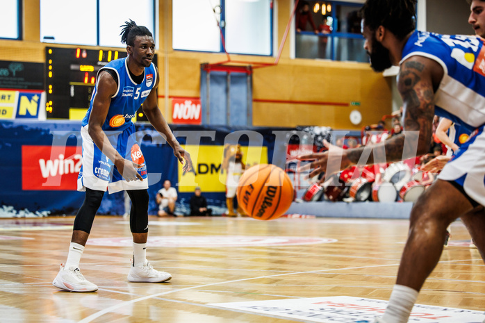 Basketball, win2day Basketball Superliga 2023/24, Halbfinale Spiel 1, Traiskirchen Lions, Oberwart Gunners, Shaquille Rombley (5)