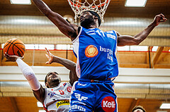 Basketball, win2day Basketball Superliga 2023/24, Halbfinale Spiel 1, Traiskirchen Lions, Oberwart Gunners, Davon Clare (5)