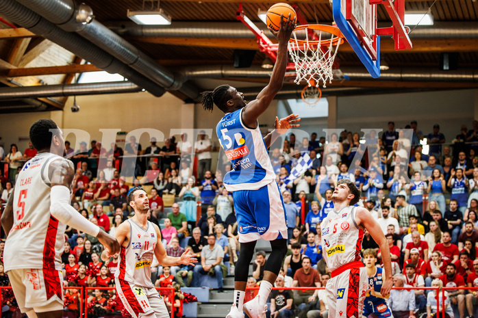 Basketball, win2day Basketball Superliga 2023/24, Halbfinale Spiel 1, Traiskirchen Lions, Oberwart Gunners, Shaquille Rombley (5)
