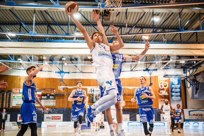Basketball, bet-at-home Basketball Superliga 2020/21, Grunddurchgang, 14. Runde, Oberwart Gunners, Gmunden Swans, Jonathan Knessl (12)
