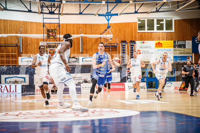 Basketball, bet-at-home Basketball Superliga 2020/21, Grunddurchgang, 14. Runde, Oberwart Gunners, Gmunden Swans, Benedikt Güttl (7)