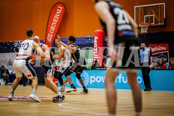 Basketball, Basketball Austria Cup 2023/24, Achtelfinale Spiel 2, Vienna Timberwolves, Flyers Wels, Ziga Fifolt (13)